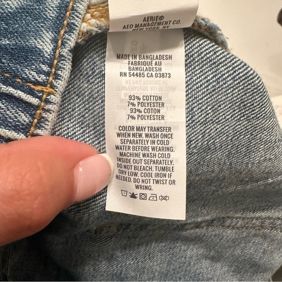 Aerie Blue Jean Shorts with Distressed Hem Size L (NWT) - Picture 6 of 9
